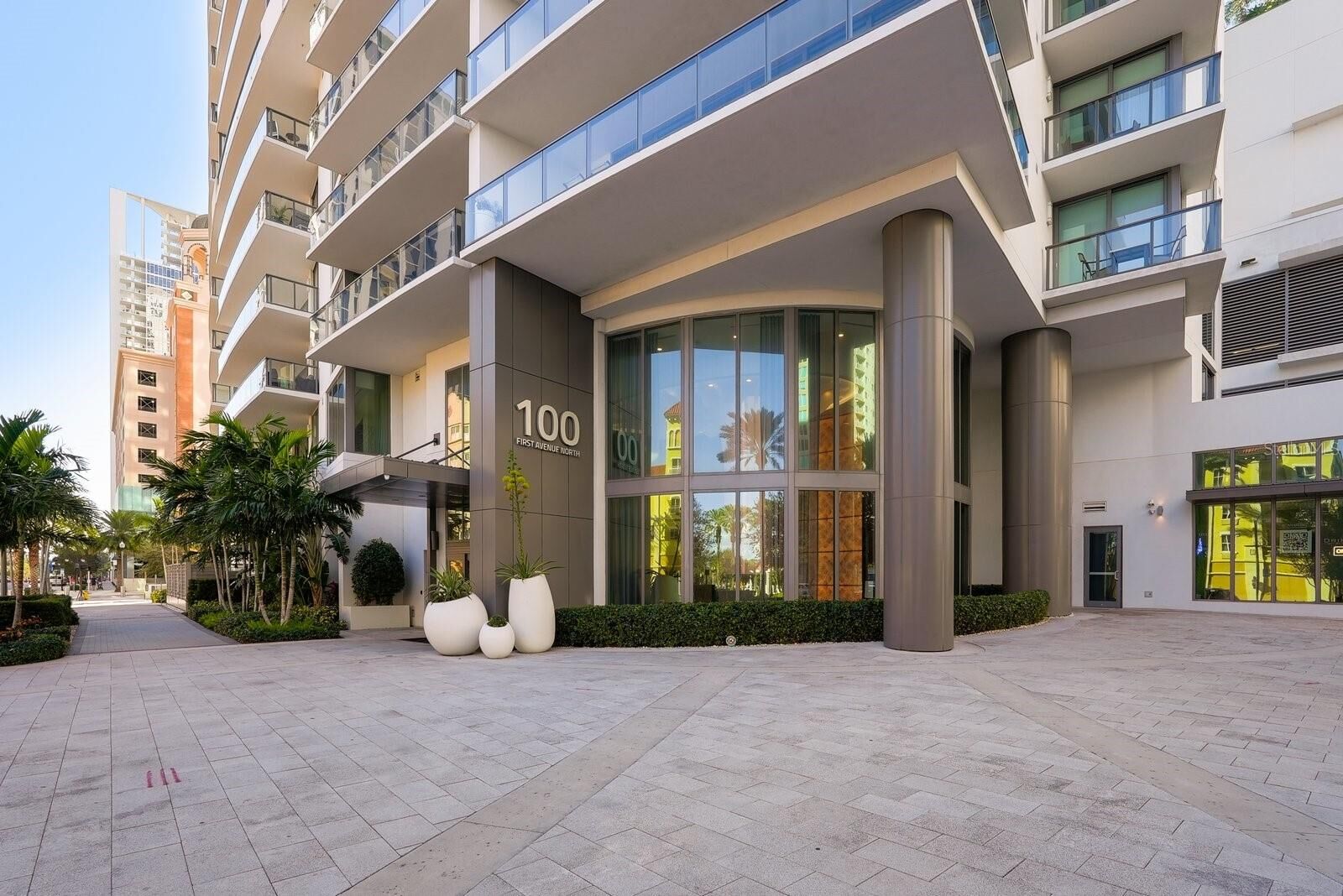 Property Photo:  100 1st Avenue N 1407  FL 33701 