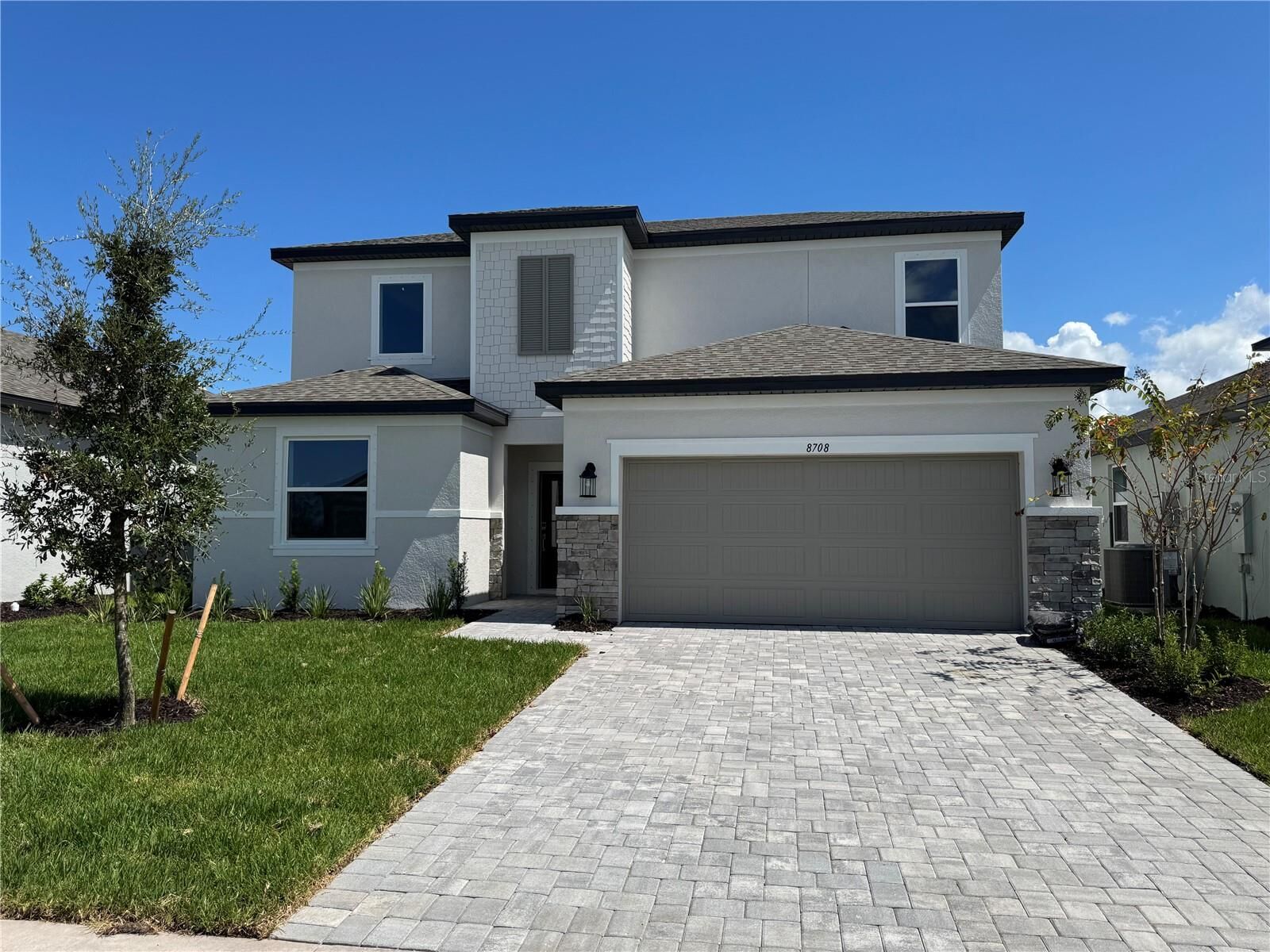 Property Photo:  8708 Canard Cove  FL 34221 