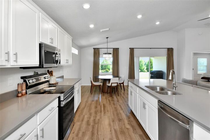 Property Photo:  6528 166th Place E  FL 34219 