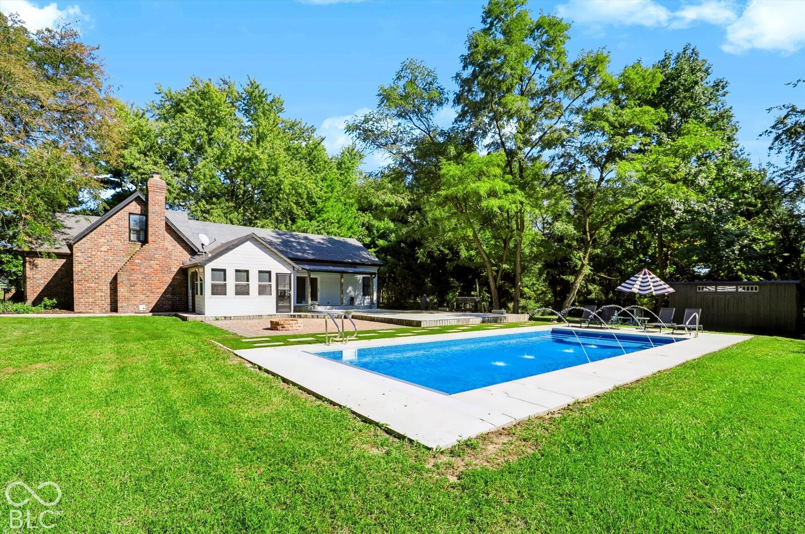 Property Photo: 1640 N US 421 IN 46075