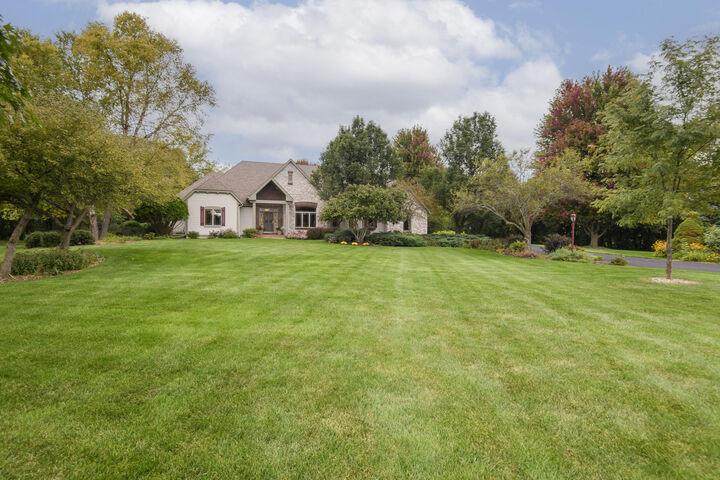 Property Photo:  W347s9485 Jericho Ct  WI 53119 