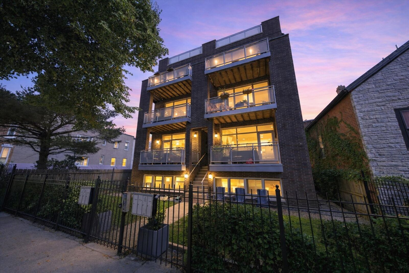 Property Photo:  1509 N Campbell Avenue 1N  IL 60622 