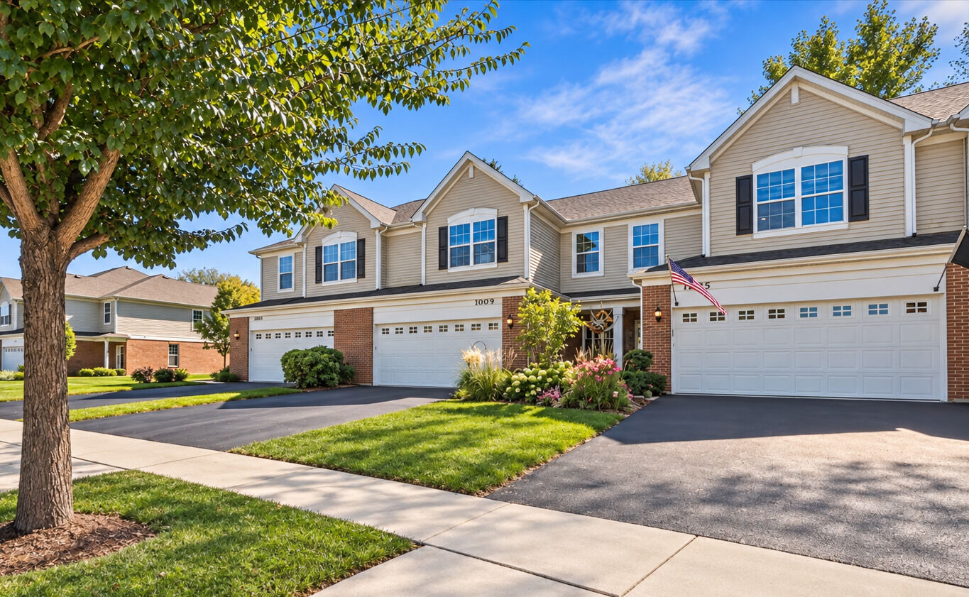 Property Photo: 1005 Draper Road IL 60050