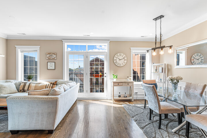 Property Photo: 2248 W Foster Avenue 3 IL 60625