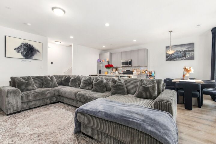 Property Photo:  1036 Gillespie Lane  IL 60560 