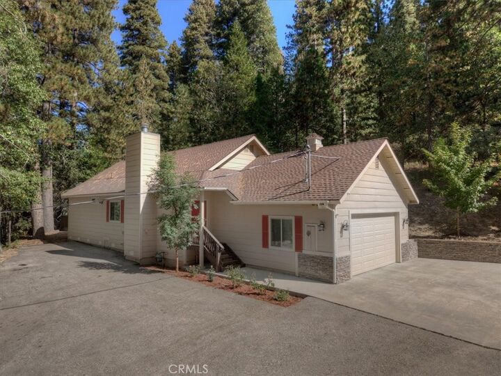 Property Photo: 411 Grass Valley CA 92317