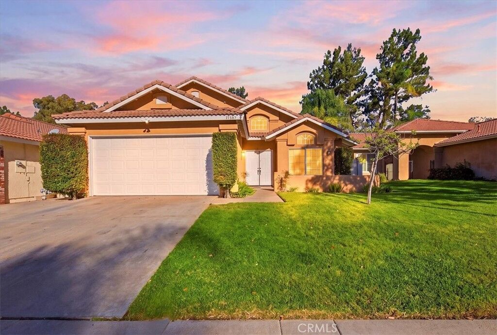 Property Photo: 19265 White Dove CA 92508