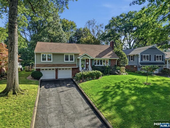 Property Photo:  297 Gramercy Place  NJ 07452 