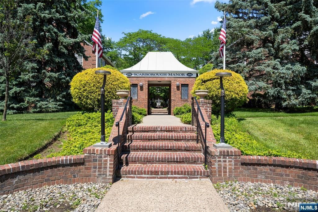 Property Photo: 151 E Palisade Avenue F12 NJ 07631