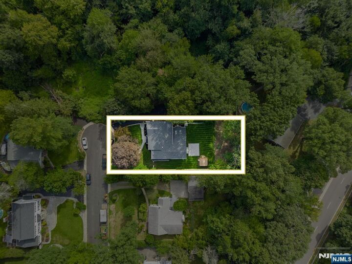 Property Photo:  914 Hammond Road  NJ 07450 