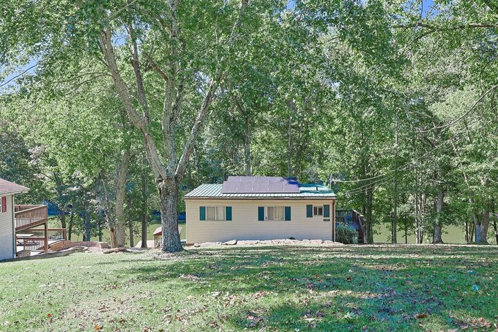 Property Photo:  1070 Lake Shore Circle  KY 40359 
