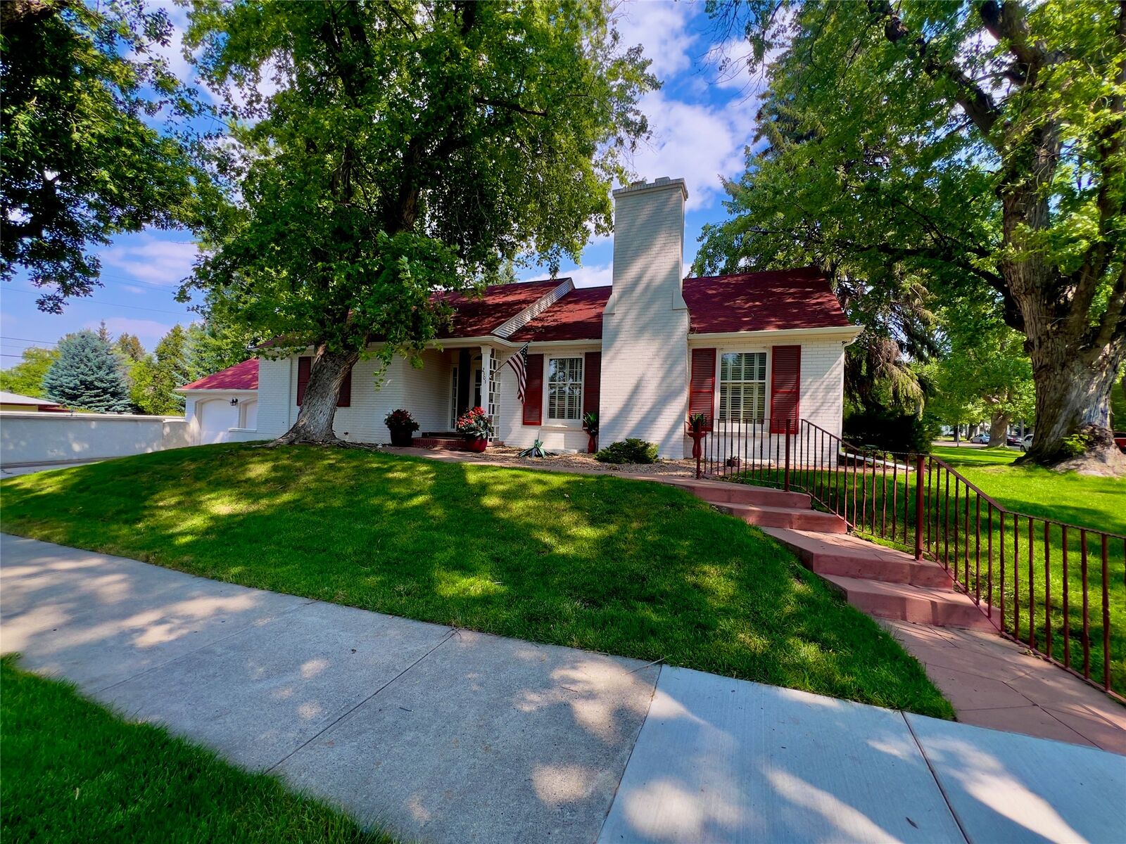 Property Photo:  2901 4th Avenue N  MT 59401 