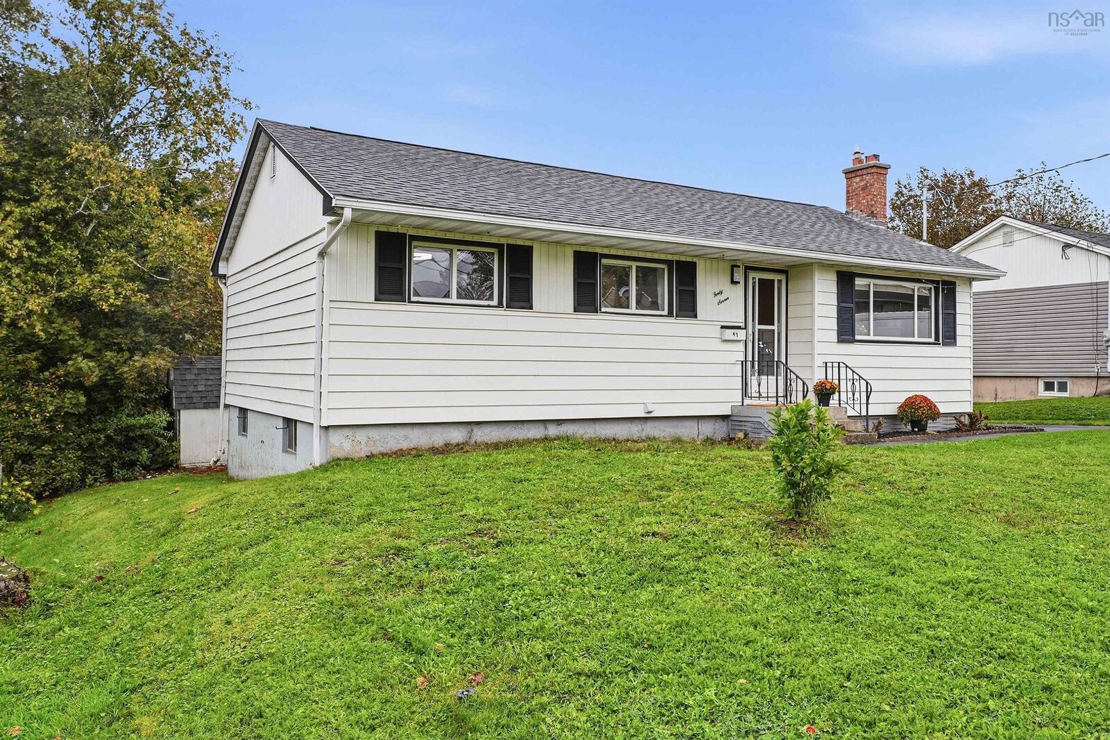 Property Photo: 47 Weyburn Road NS B2W 1R7