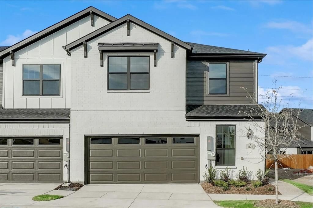 Property Photo:  1127 Rusk Way  TX 75077 
