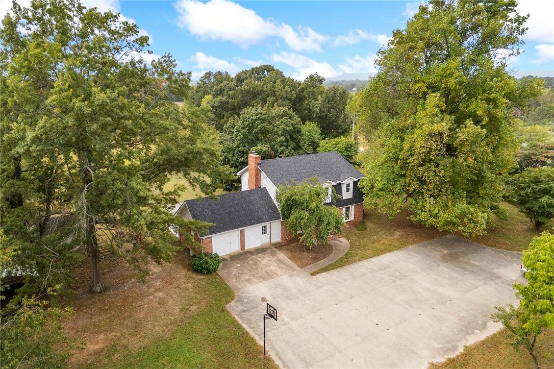 Property Photo:  200 Loftin  AR 72601 