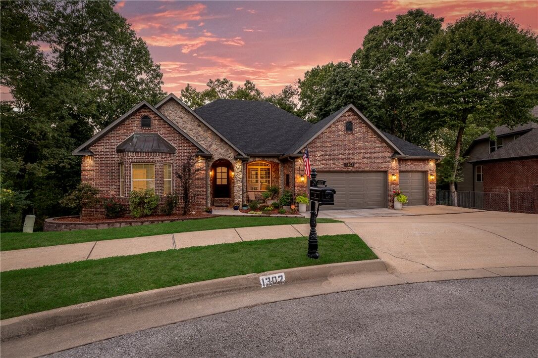 Property Photo: 1302 NE Fairwinds Drive AR 72712