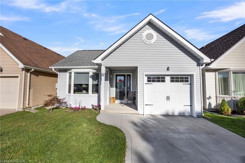 Property Photo: 16 Hawkins Crescent ON N4G 5K7