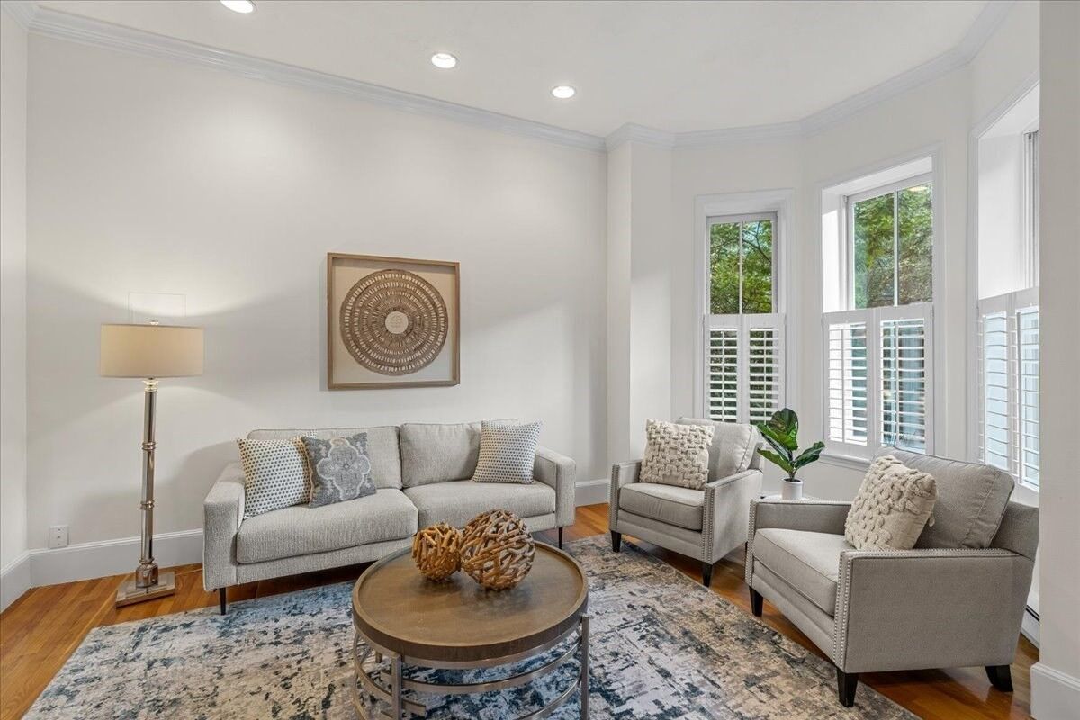 Property Photo:  215 W Canton St 2  MA 02116 