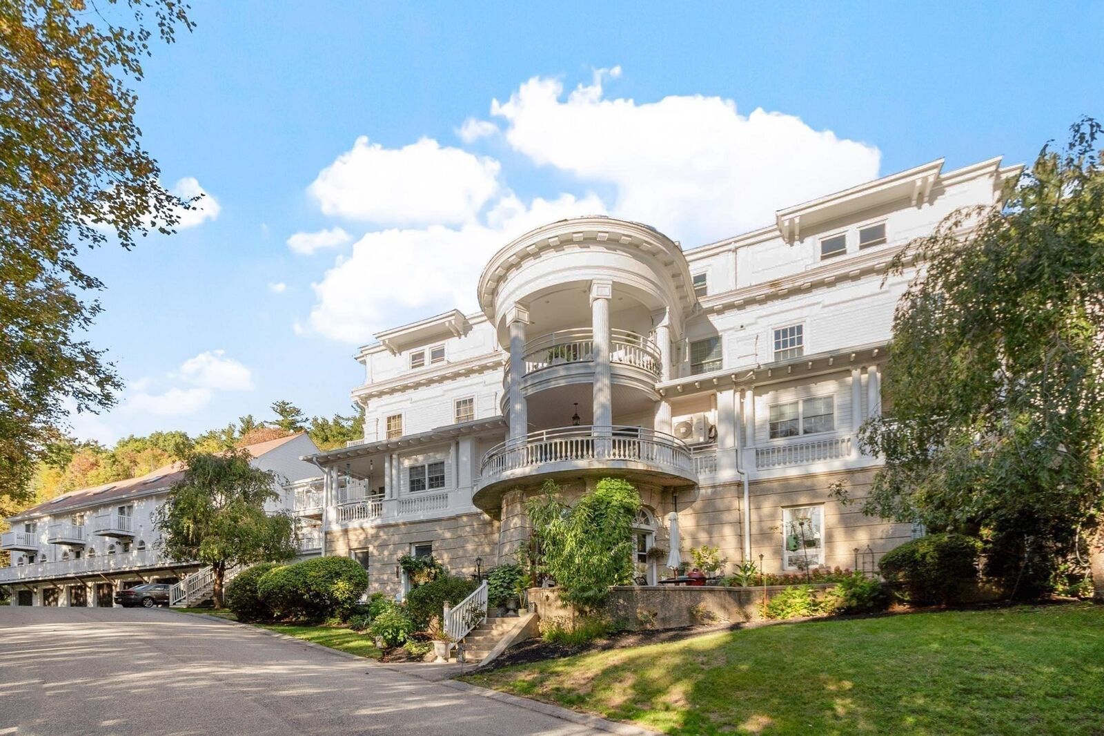 Property Photo:  1401 Great Pond Road 2  MA 01845 
