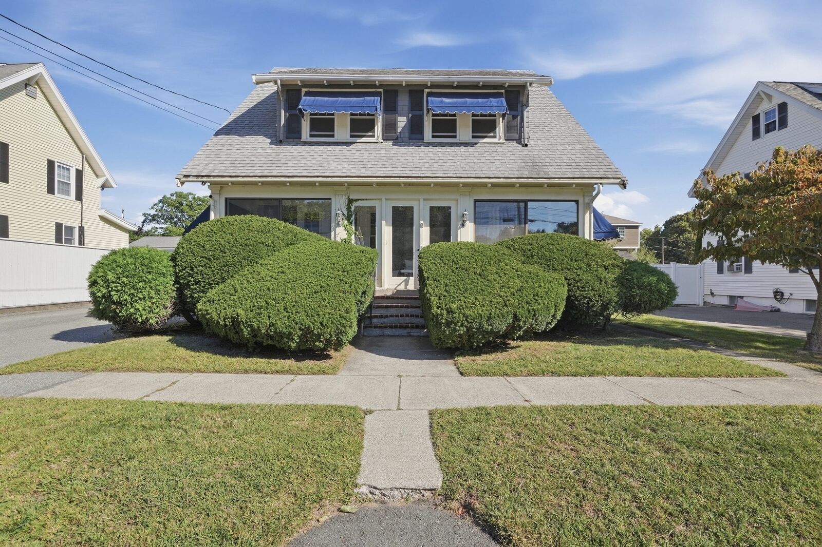 Property Photo:  4 Henry Avenue  MA 01801 