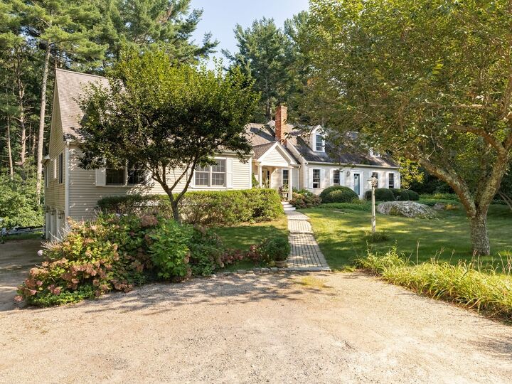 Property Photo:  14 Copper Beech Dr  MA 02364 