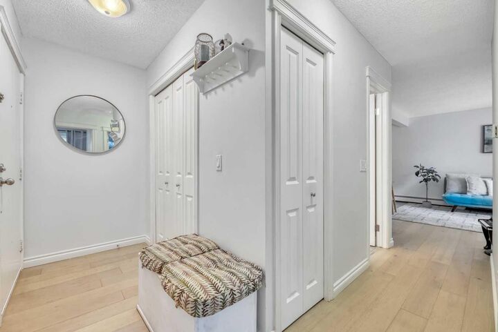Property Photo:  222 5 Avenue NE 103  AB T2E 0K6 