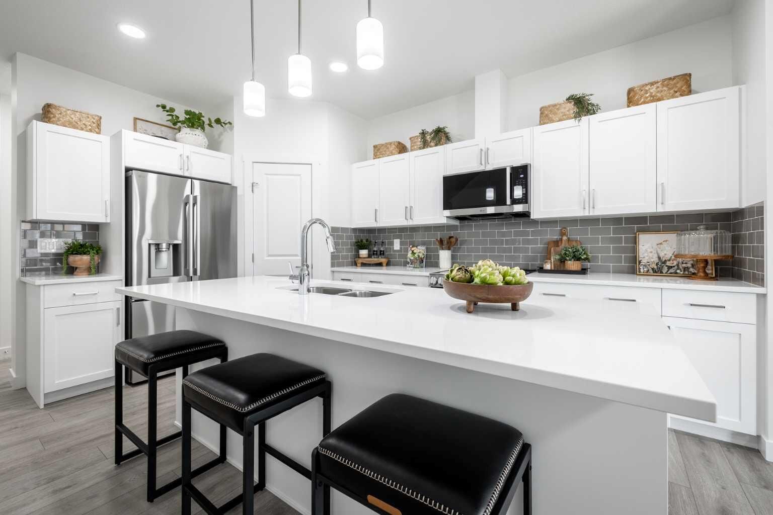 Property Photo:  31 Heritage Point  AB T4C 3K6 