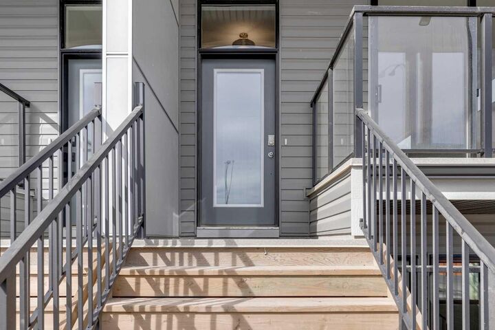 Property Photo:  19733 42 Street SE  AB T3M 4G4 