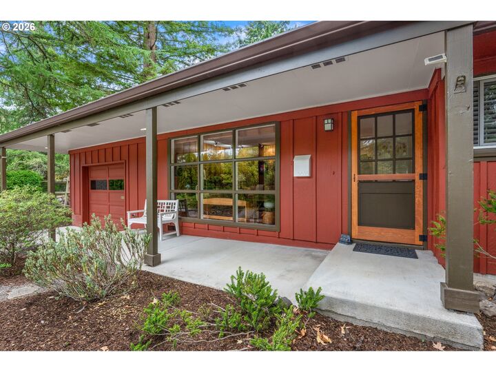Property Photo:  5655 SW Idaho St  OR 97221 