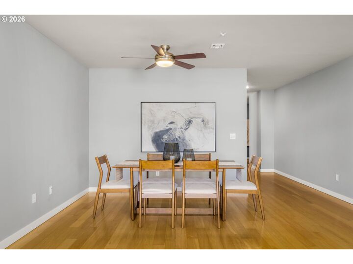 Property Photo:  1920 S River Dr 202  OR 97201 