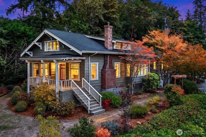 Property Photo: 603 Landmark Court NE WA 98110