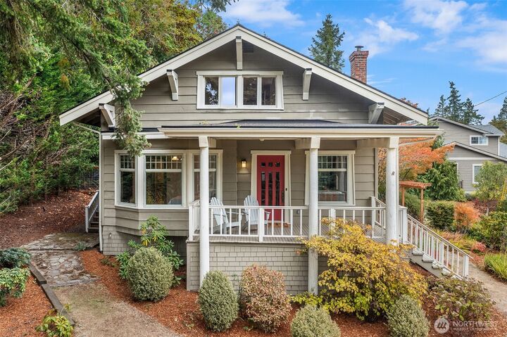 Property Photo:  603  Landmark Court NE  WA 98110 