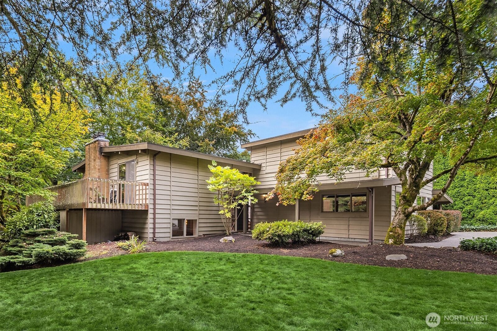 Property Photo: 7433 NE 120th Place WA 98034