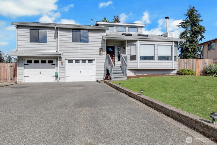 Property Photo: 1525 148th Street E WA 98445