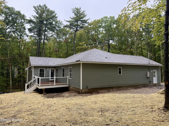 Property Photo: 140 Parkers Glen Road PA 18458