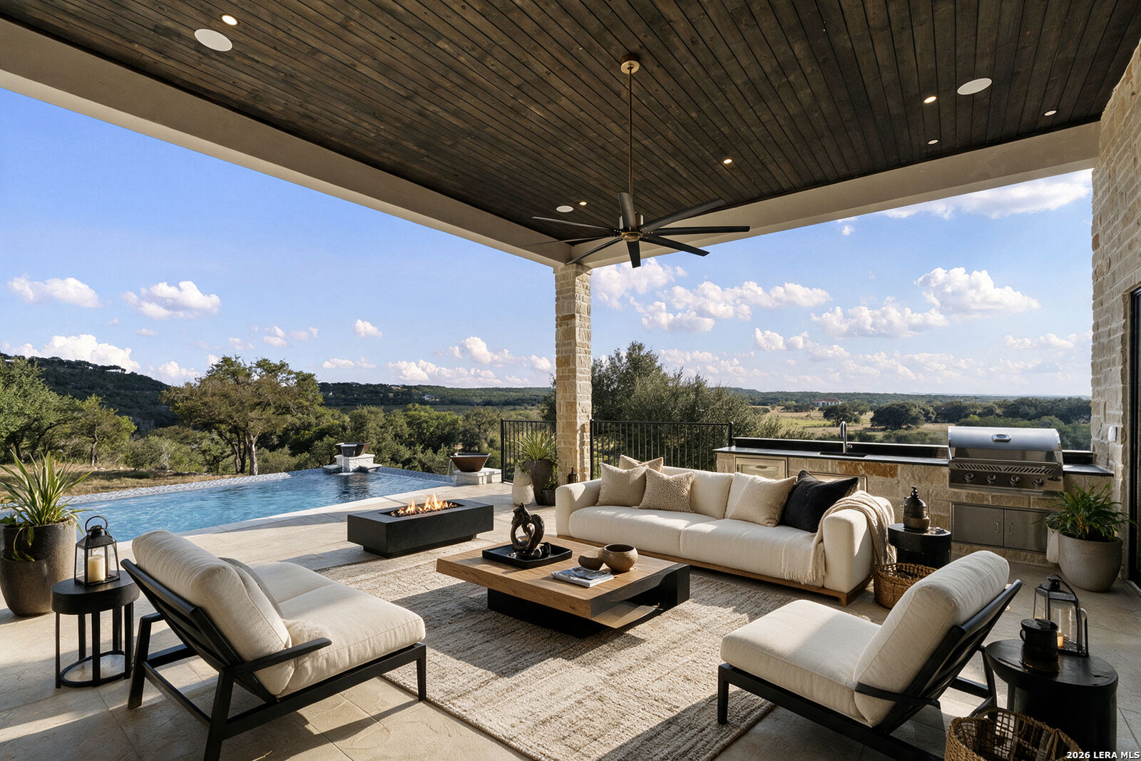 Property Photo:  2018 Paradise Pkwy  TX 78133 