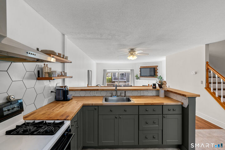Property Photo: 57 Meetinghouse Village 1 CT 06450