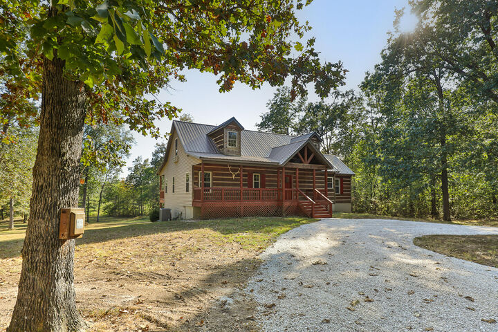 Property Photo:  1556 E 464th Road  MO 65613 