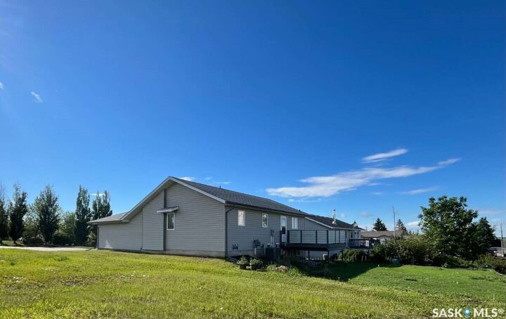 Property Photo:  3 Poplar Place  SK S0J 0G0 
