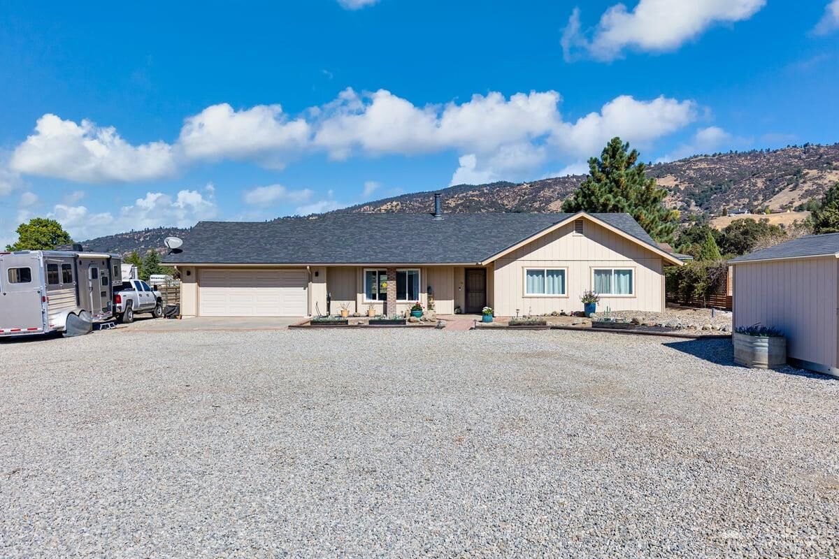 Property Photo:  23609 Corral Court  CA  