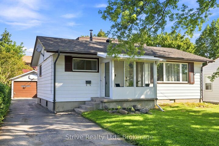 Property Photo:  7 Admiral Road  ON L1S 2N8 