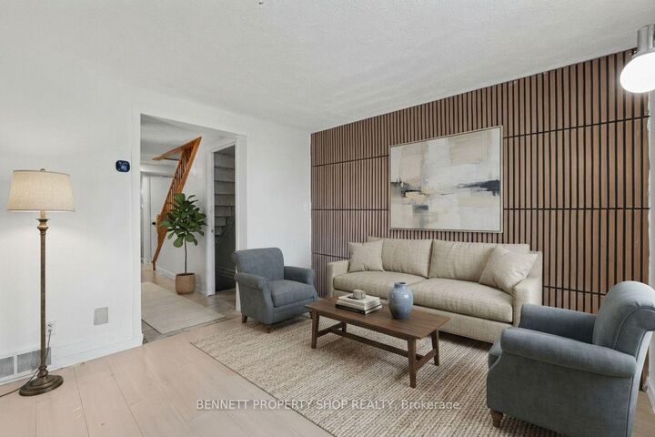 Property Photo: 1480 Heatherington Road A ON K1V 6S1