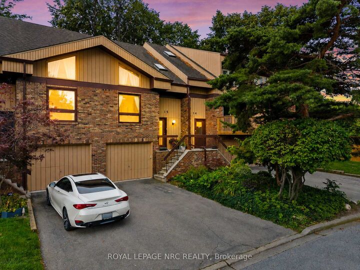 Property Photo: 178 Scott Street 15 ON L2N 6Y5