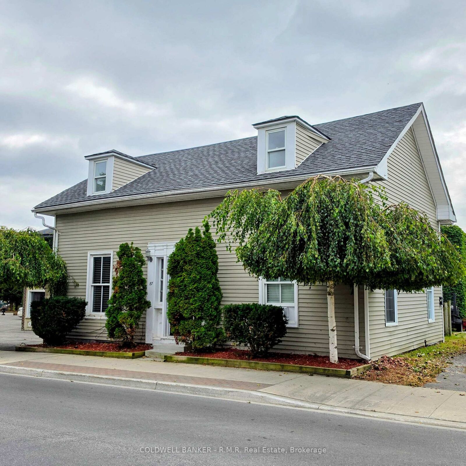 Property Photo:  87 Albert Street C  ON K9A 2P9 