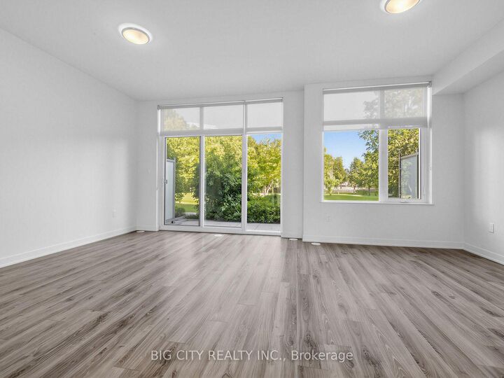 Property Photo:  123 Parkway Forest Drive Th04  ON M2J 1L9 