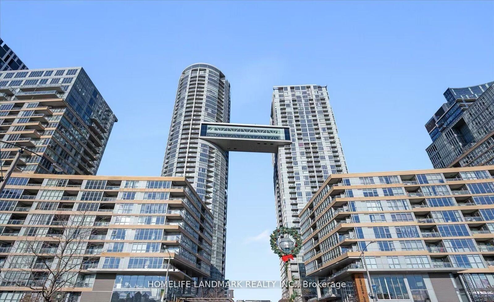 Property Photo:  21 Iceboat Terrace 1203  ON M5V 4A9 