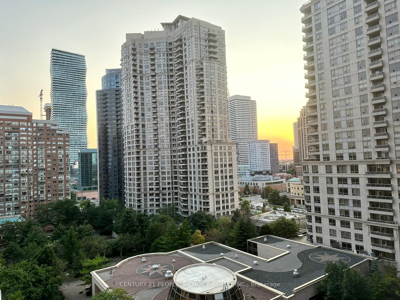 Property Photo: 3880 Duke Of York Boulevard 1205 ON L5B 4M7