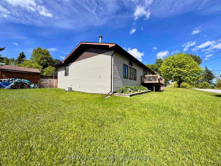Property Photo:  17 Kenora Road  ON P0V 2M0 