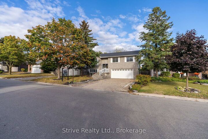 Property Photo:  23 Cherry Blossom Crescent Upper  ON L1E 1G9 