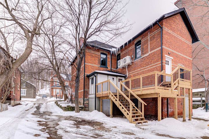 Property Photo:  167 Collier Street 3  ON L4M 1H6 